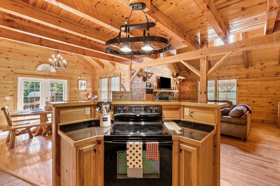 Chalet (3 Bedrooms) | Interior