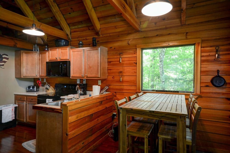 Chalet (2 Bedrooms) | Interior