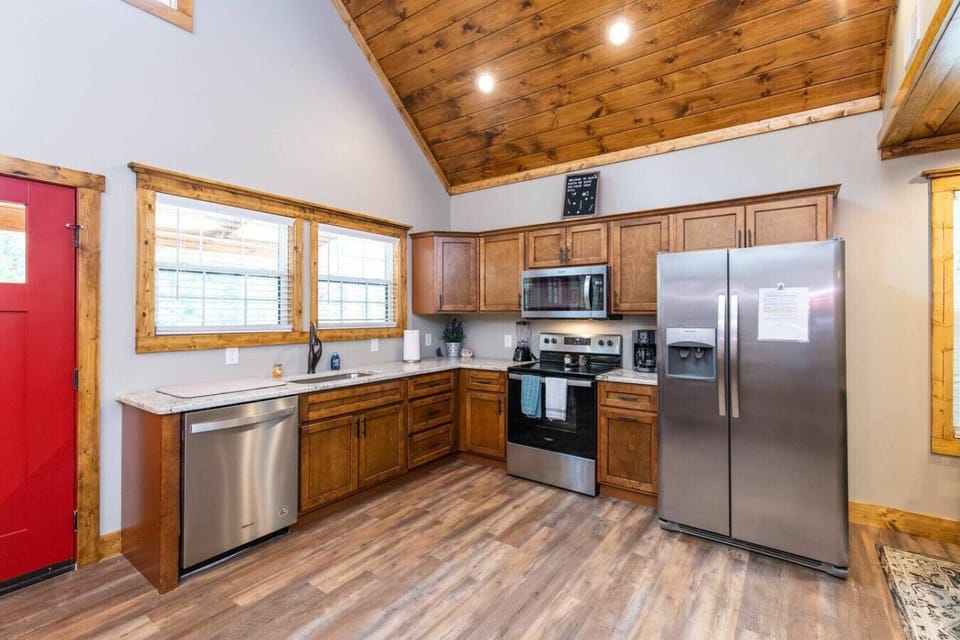 Chalet (2 Bedrooms) | Interior