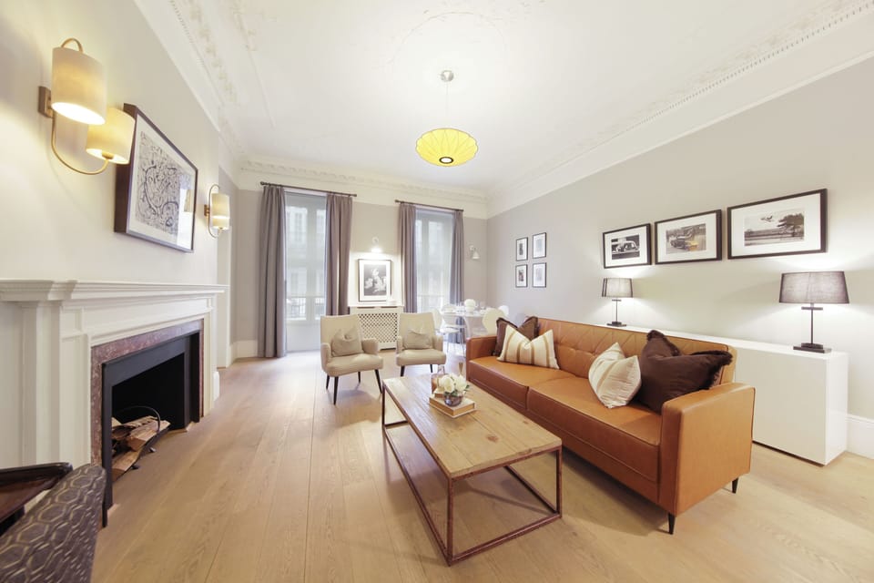 Basic Apartment | Living area