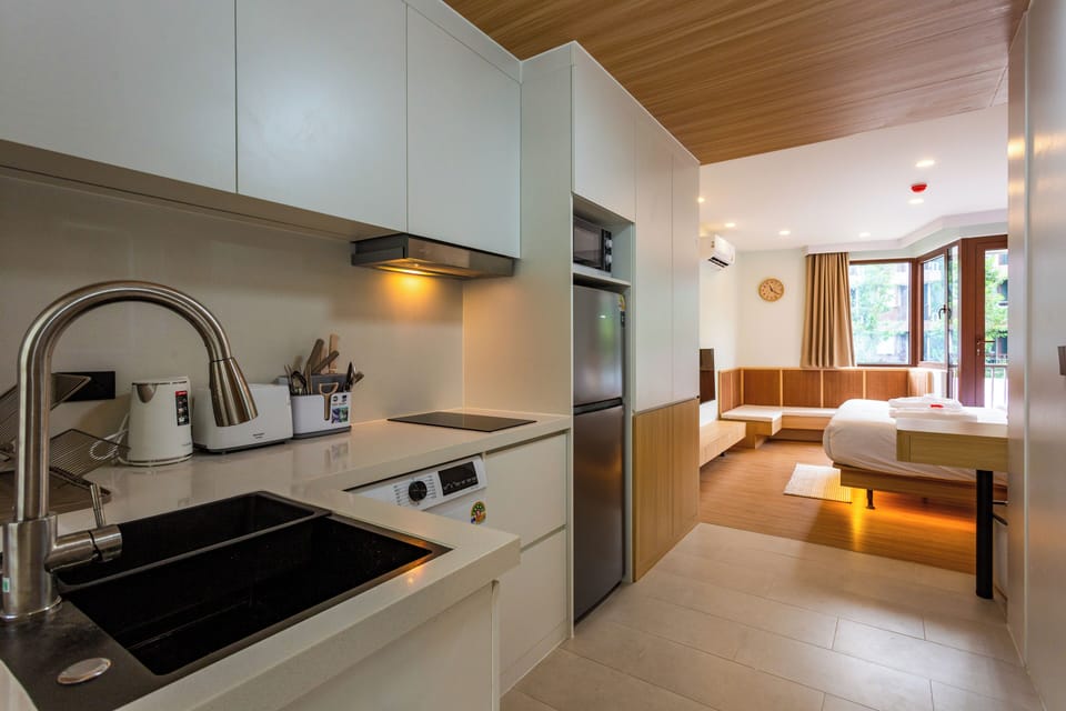 Condo, Balcony | Private kitchen