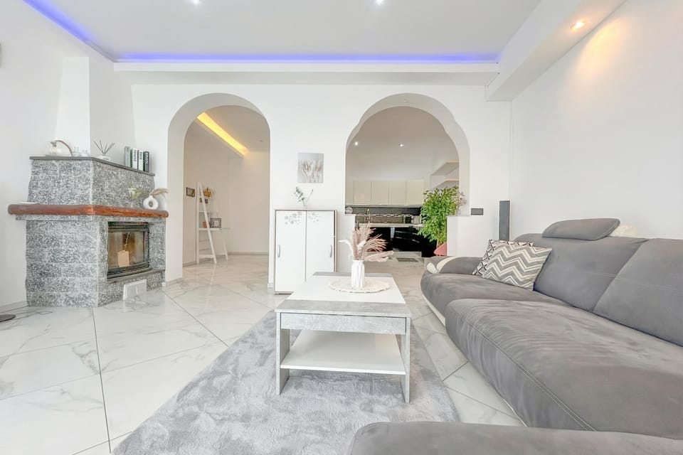 Family Apartment, 1 Bedroom, Fireplace, Mountainside (Cianta - Apartment with Terrace and) | Living area | Flat-screen TV