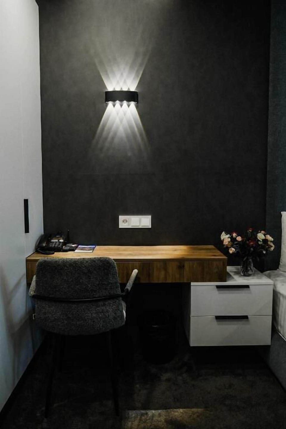Deluxe Double or Twin Room, Balcony, City View | Interior