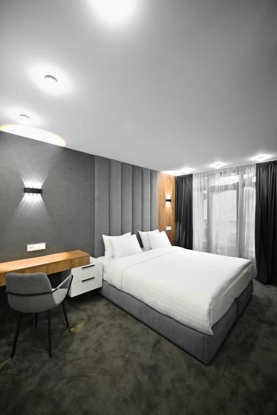 Deluxe Double or Twin Room, Balcony, City View | In-room safe, soundproofing, iron/ironing board, free WiFi