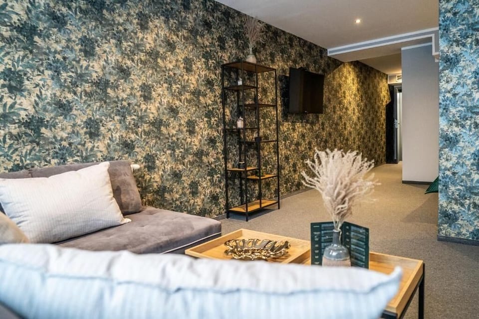 Apartment | Living area | TV