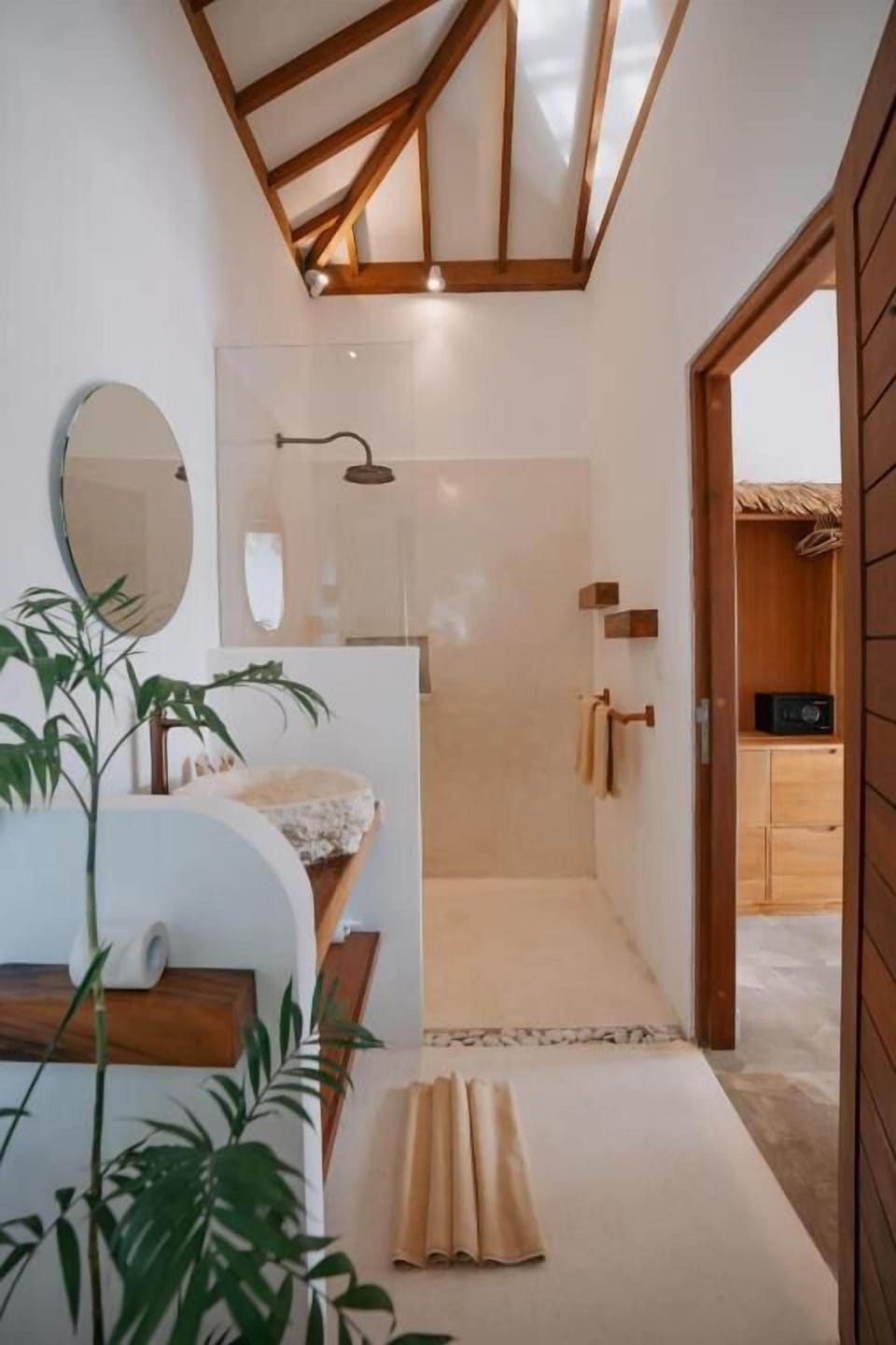 Deluxe Bungalow, Pool View | Bathroom
