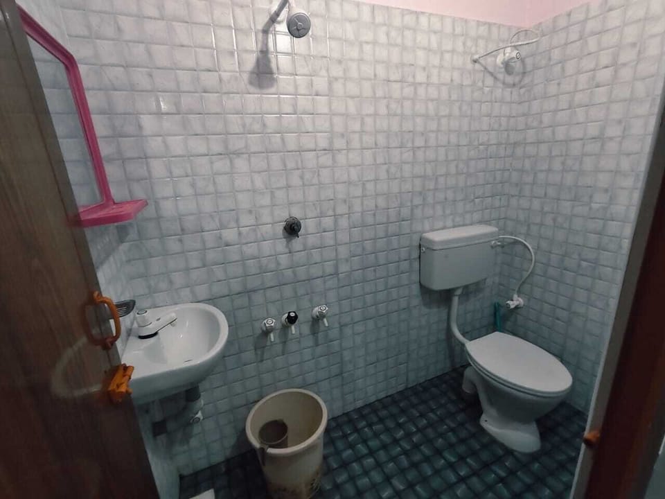 Deluxe Double Room, Balcony | Bathroom | Bidet
