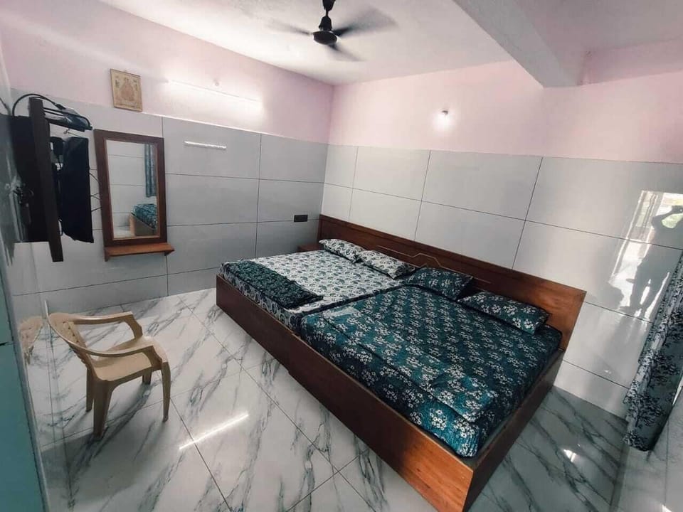 Family Room, Balcony | Soundproofing, free WiFi