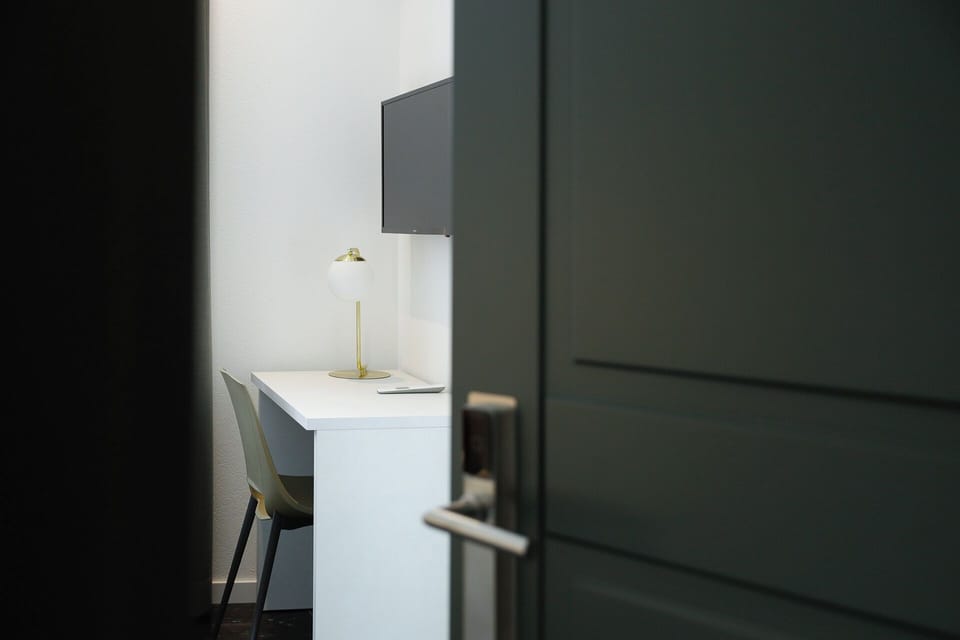 In-room safe, desk, laptop workspace, soundproofing