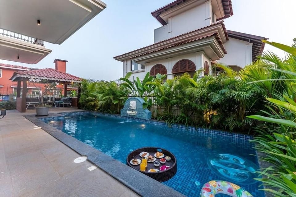Classic Villa, Balcony, Garden View | Pool | Outdoor pool