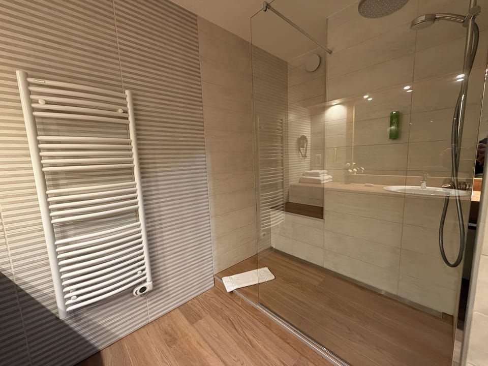 Superior Double Room, Garden View | Bathroom | Shower, hair dryer, towels, soap