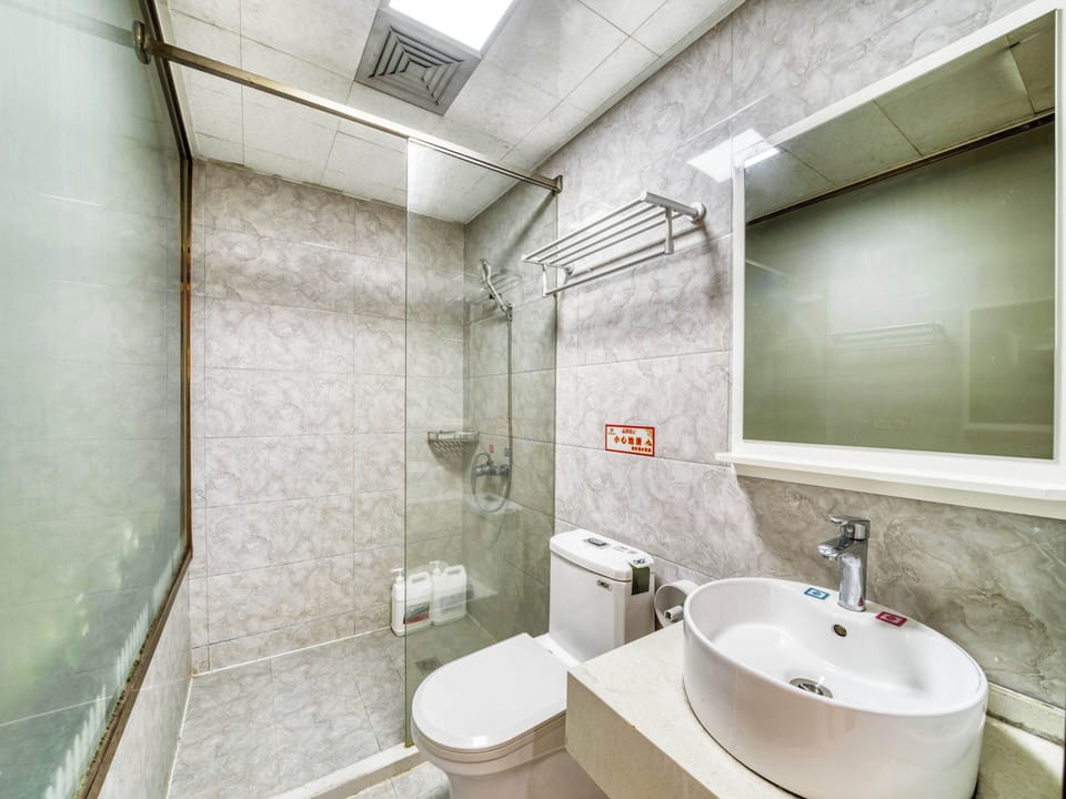 Economy Single Room, 1 Double Bed, Air conditioning | Bathroom