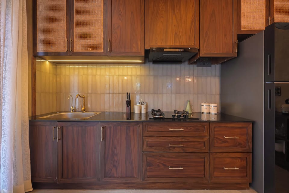 Stovetop, cookware/dishes/utensils