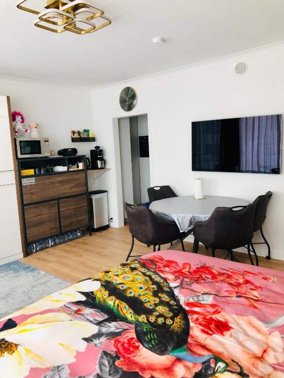House | Internet