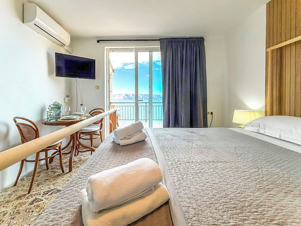 Apartment, Sea, Resort, Balcony, Hotel, Ocean, Coast, Bedroom, Bedding, Bed