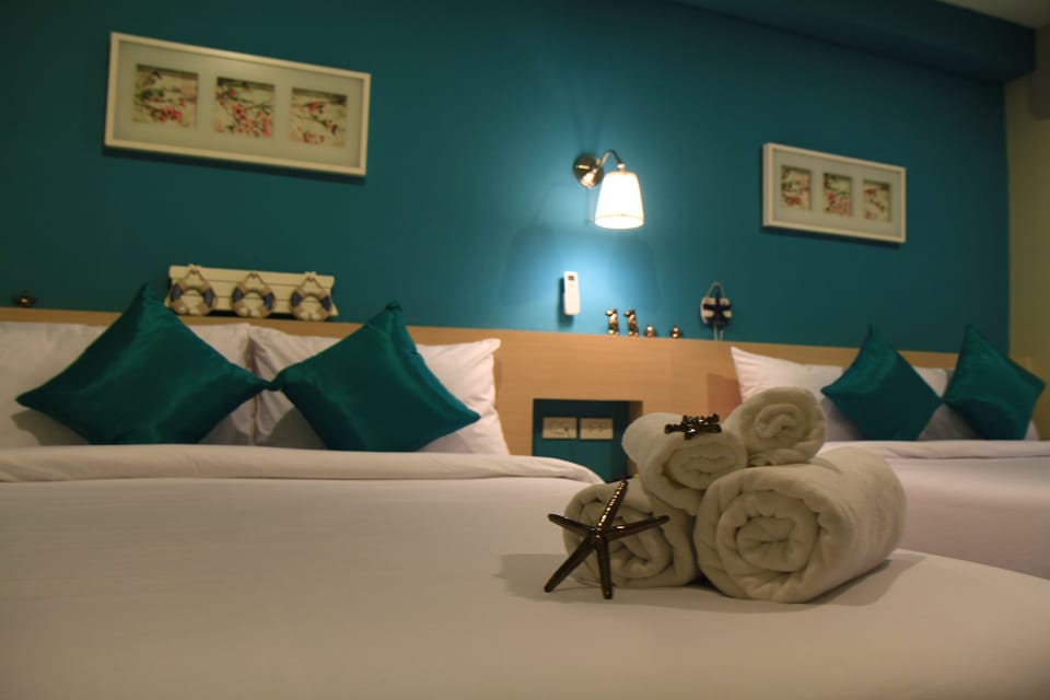 Deluxe Family Room | Desk, rollaway beds (surcharge), WiFi (free)