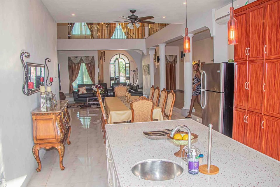 Villa, 6 Bedrooms, Accessible, Smoking | Interior