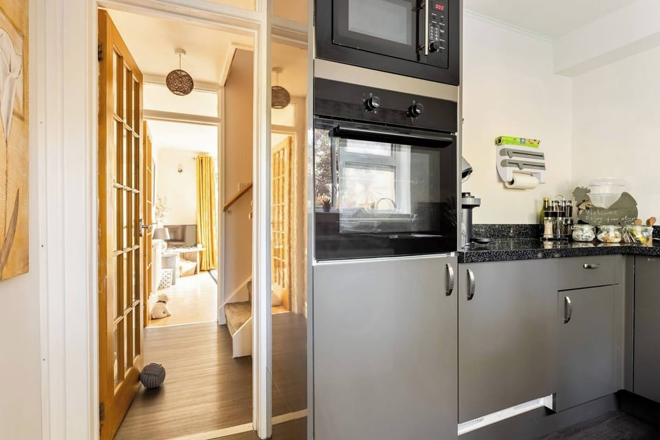 Apartment, 1 Bedroom, Balcony, Garden View | Interior