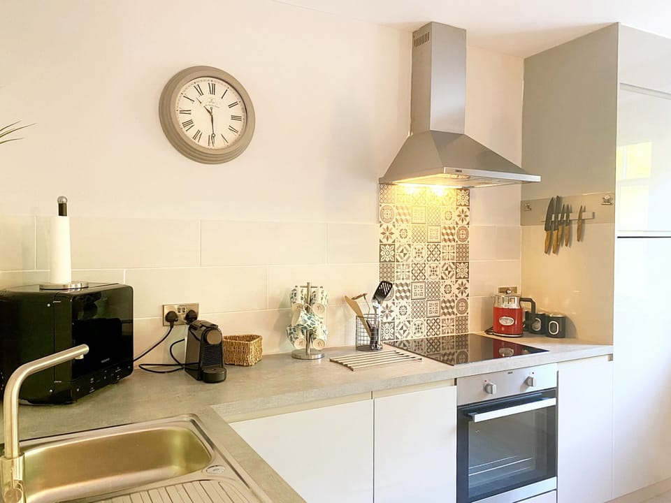 Microwave, toaster, cookware/dishes/utensils