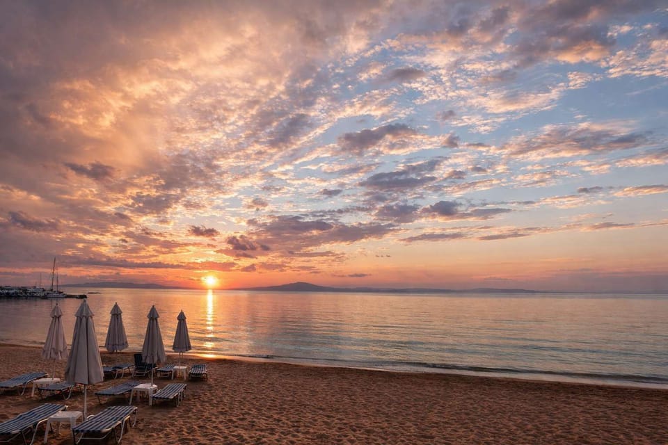 Breathtaking Sunset Over the Sea