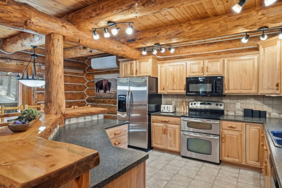 The kind of kitchen that makes everyone want to cook.