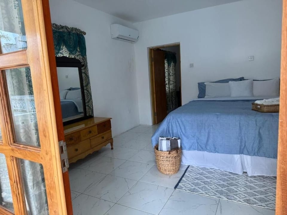 Single Room | WiFi (free), bed sheets