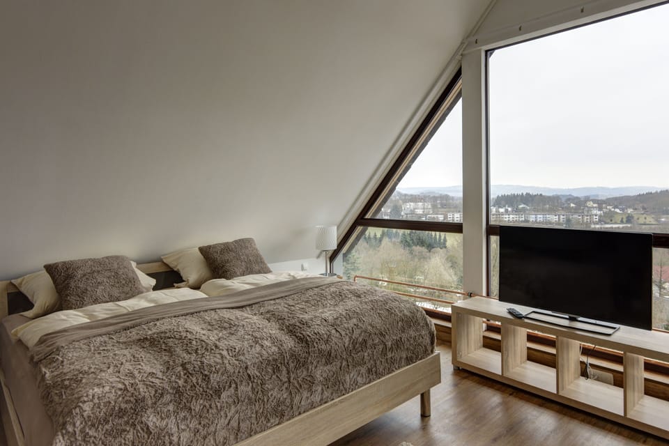 Gallery Suite | Premium bedding, in-room safe, individually decorated