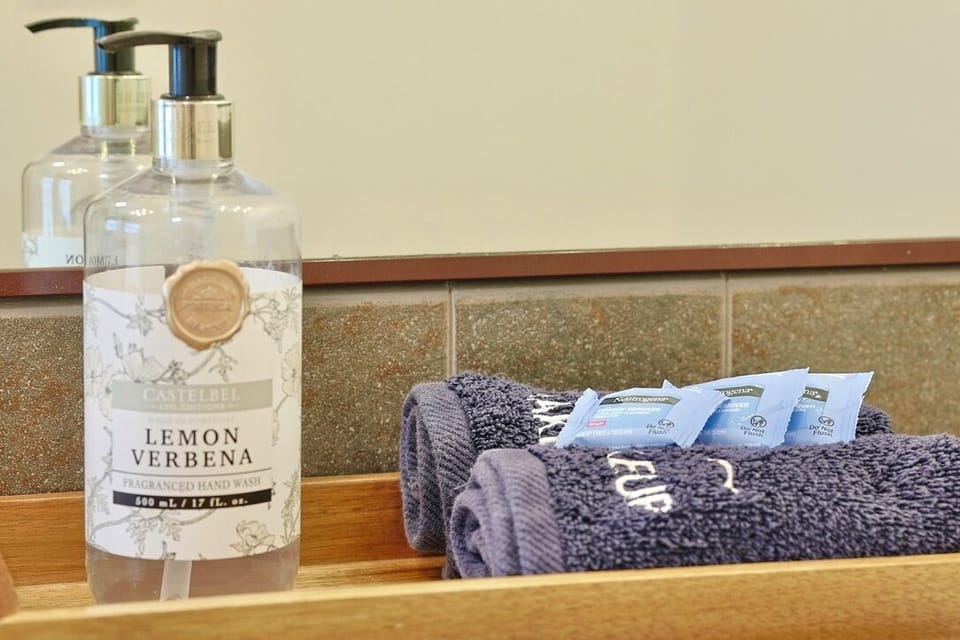 Bathroom amenities