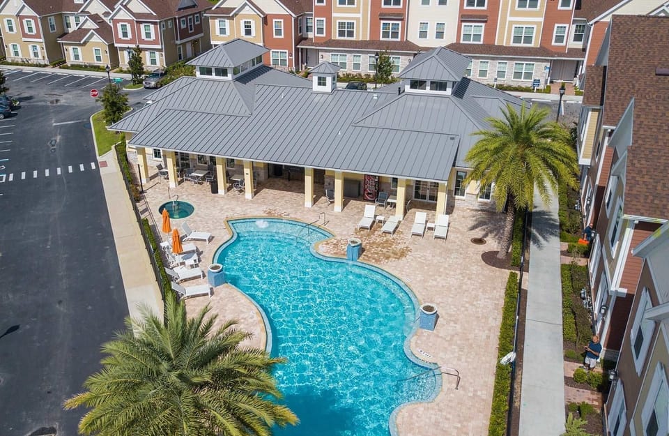 3 outdoor pools