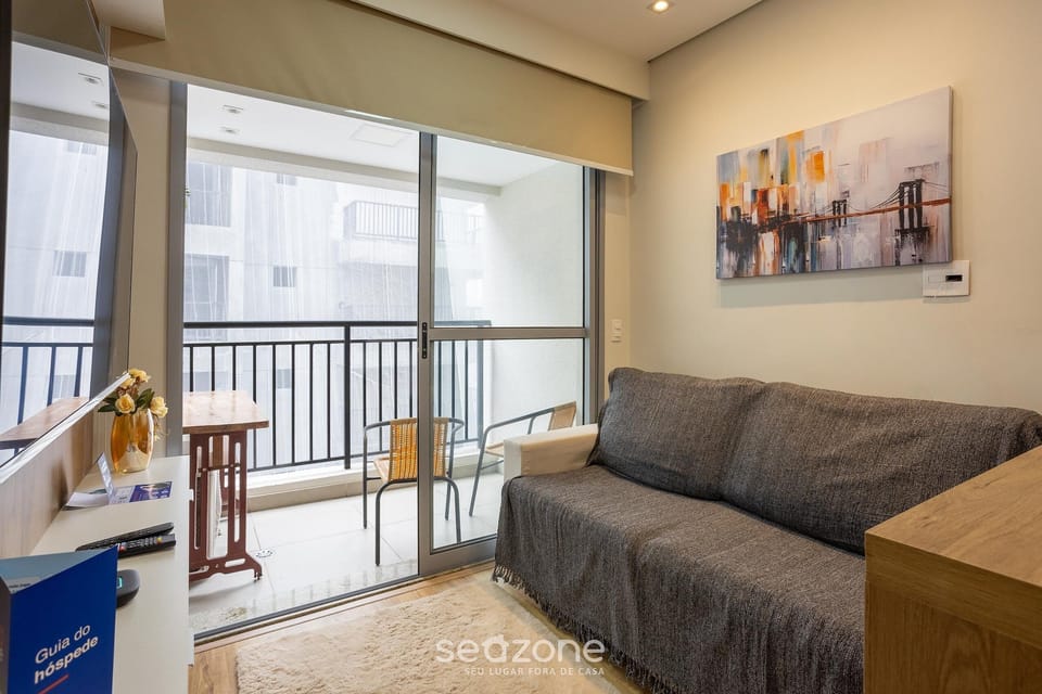Basic Apartment | Living area | TV