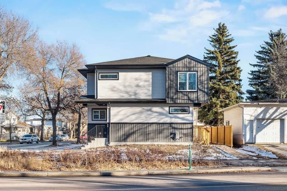 Private entrance with simple street parking and easy access.