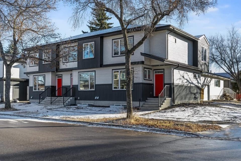 Private entrance with simple street parking and easy access.