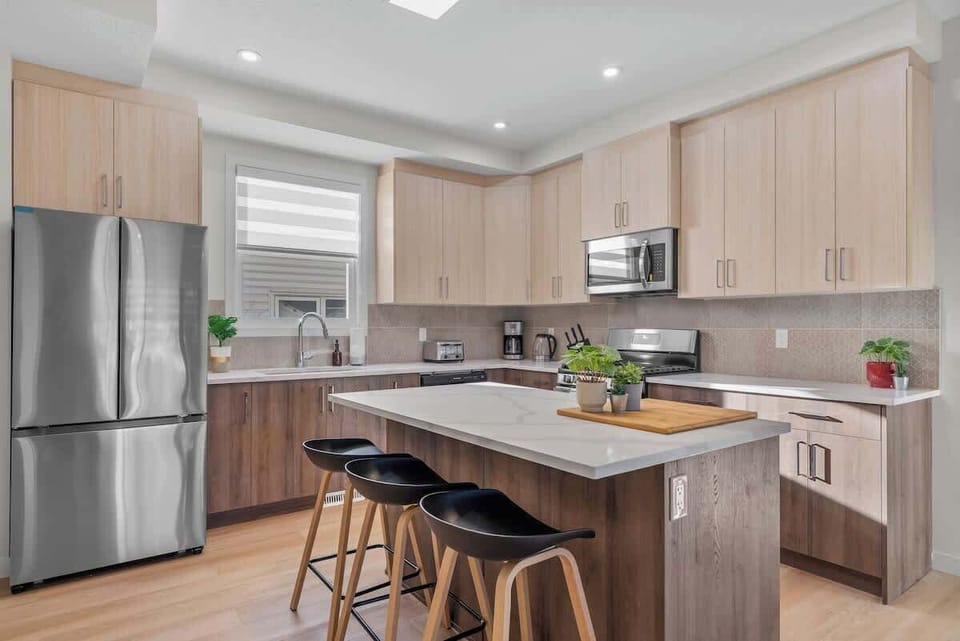Fully equipped kitchen with everything you need for simple home cooked meals.