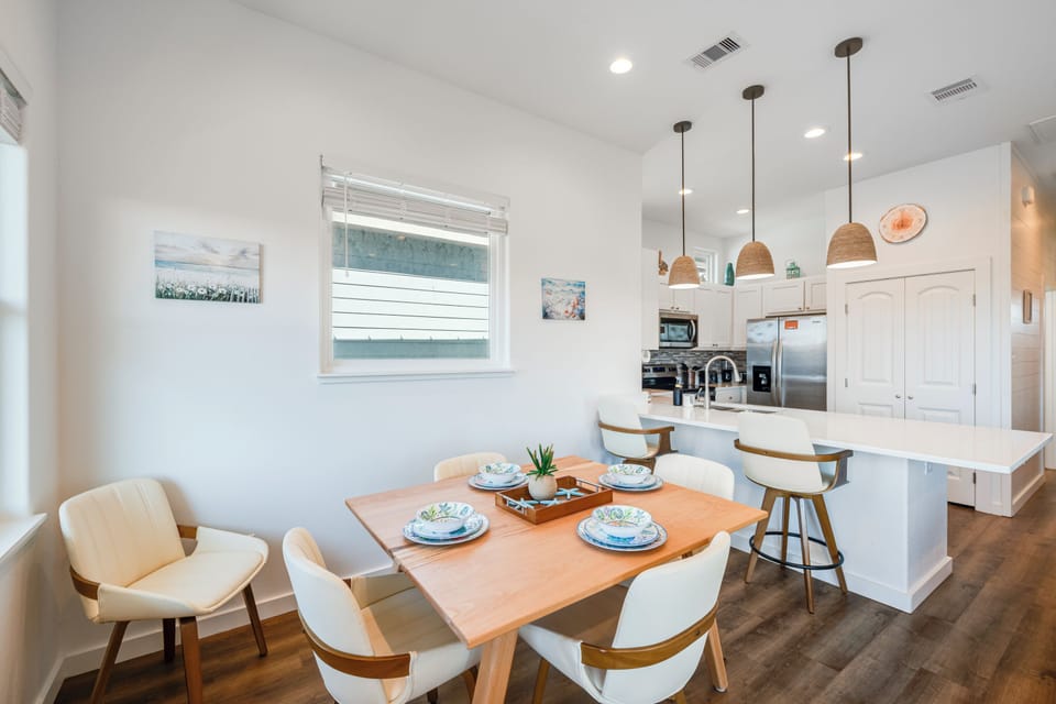 Dining table and Bar seating