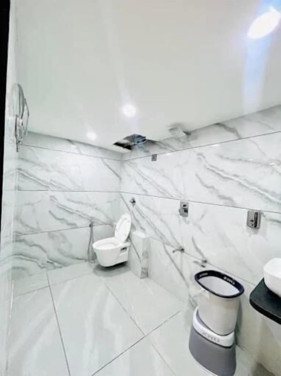 Deluxe Double Room, City View | Bathroom