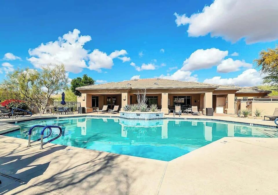 Shared Pool – Refreshing dips await