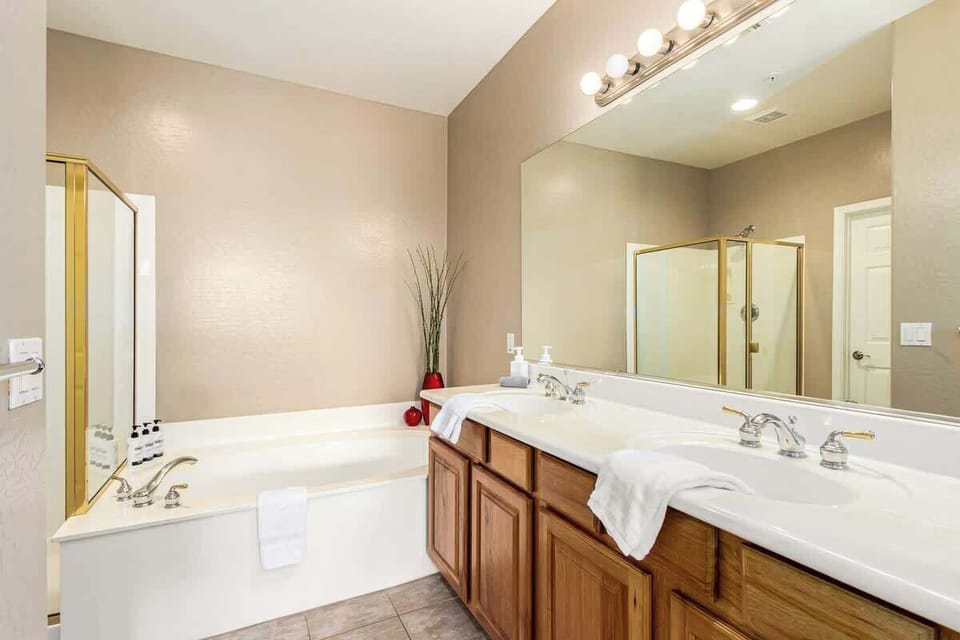 Sanitized Bathroom – Clean and sparkling fresh