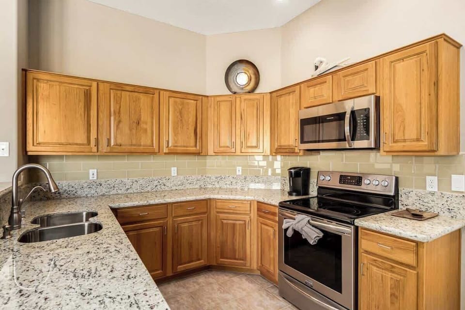 Cook with ease in a modern kitchen