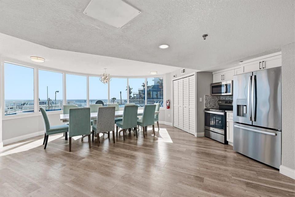 Condo, Multiple Beds (Peck Plaza 9NW) | Private kitchen | Oven, toaster