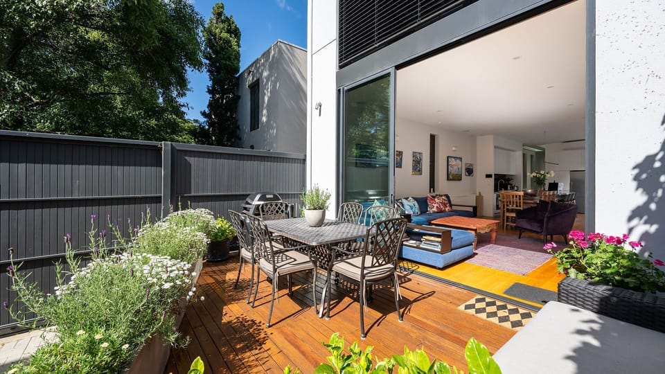 Deck seating for six