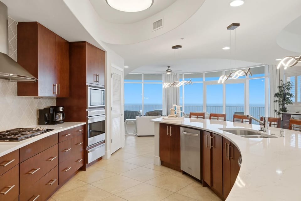 Condo, Multiple Beds (Turquoise C2509) | Private kitchen