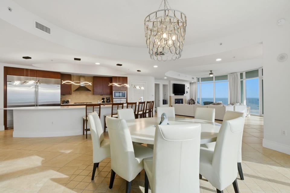 Condo, Multiple Beds (Turquoise C2509) | Dining