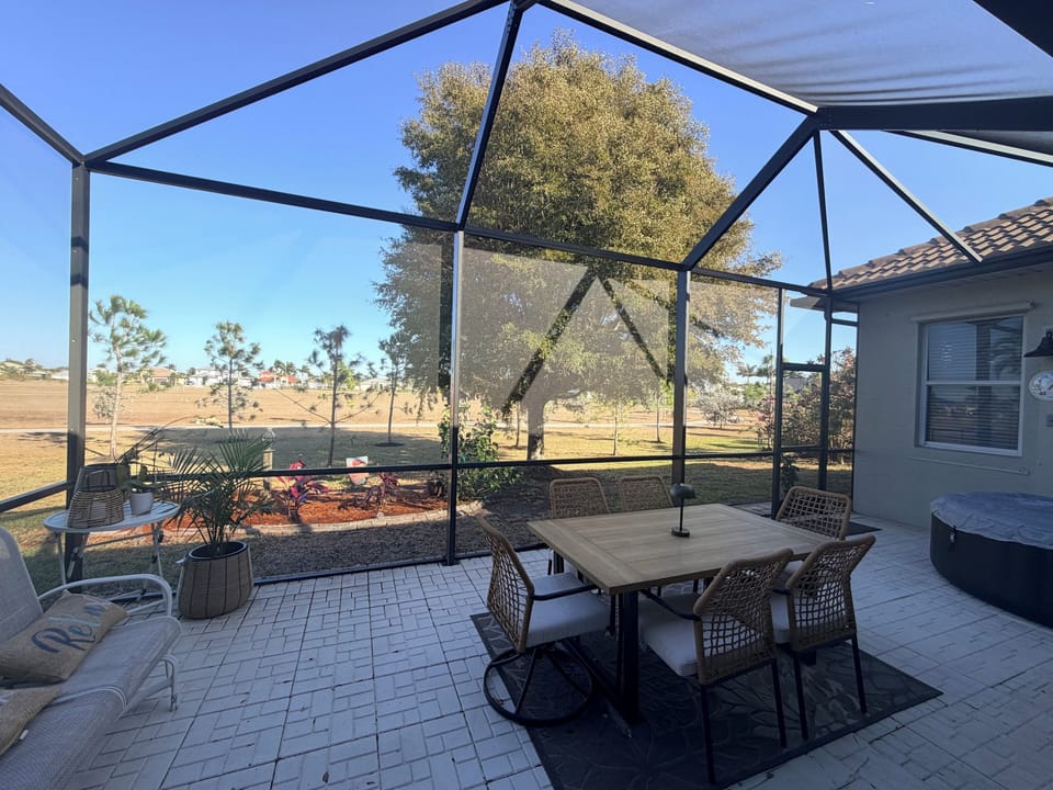 Outdoor dining