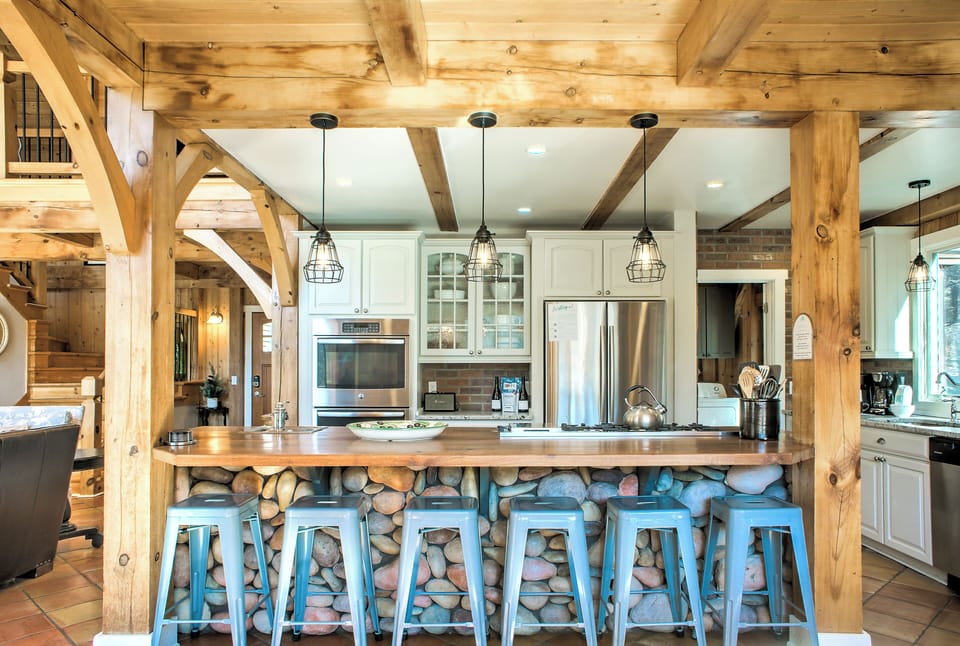 Bar Seating | Pine Hollow