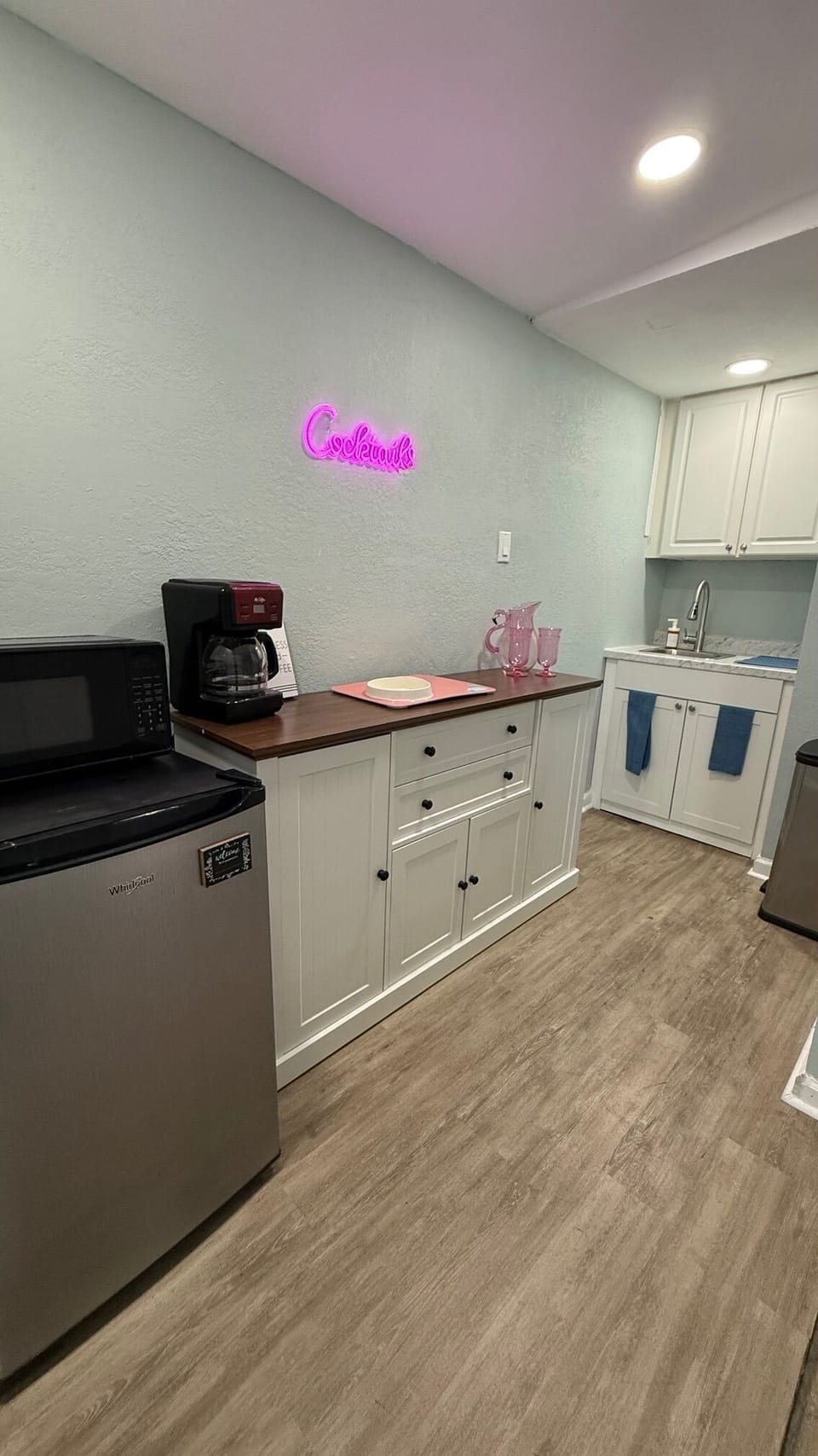 Comfort Studio, Patio, Garden View | Private kitchen | Microwave