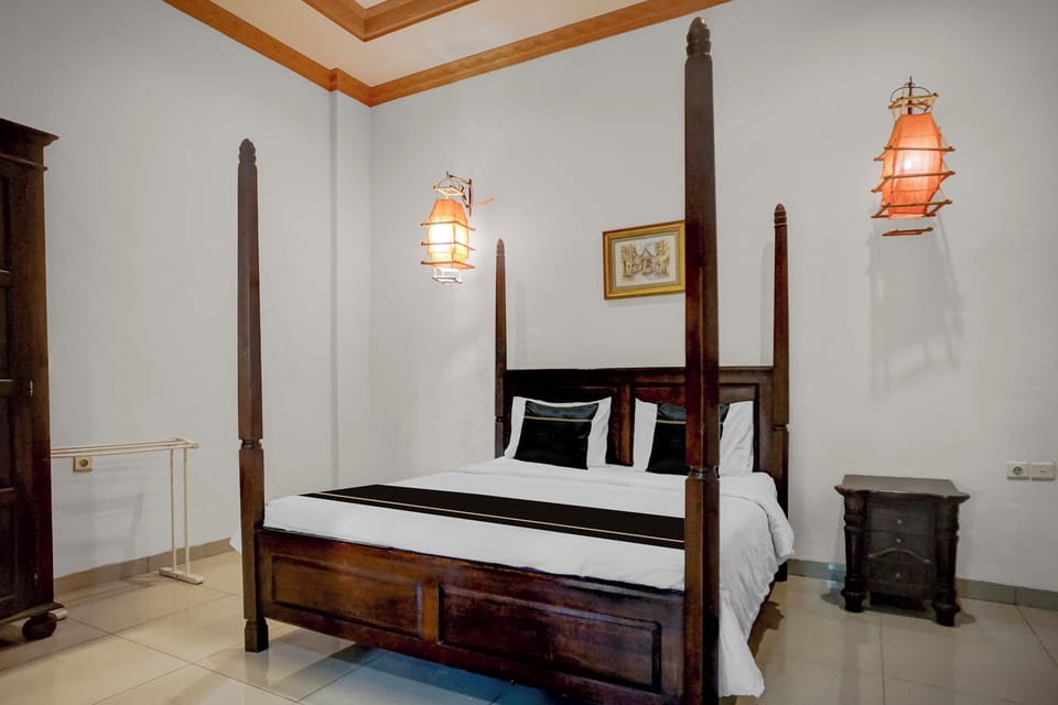Deluxe Suite | WiFi (free), bed sheets
