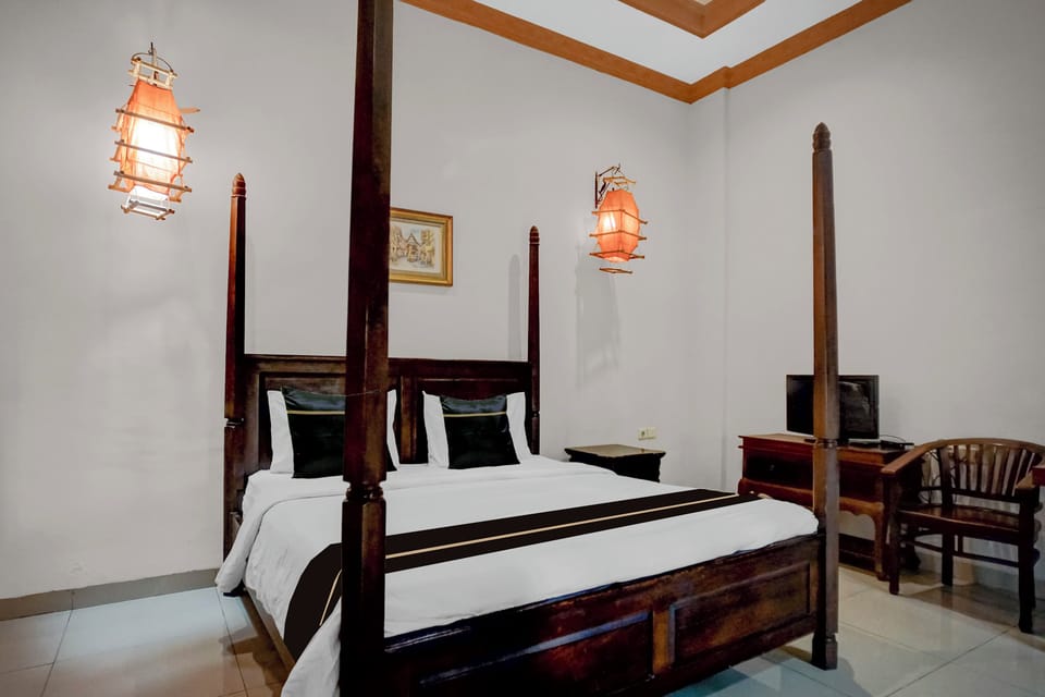 Deluxe Suite | WiFi (free), bed sheets