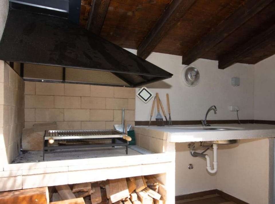 House (One Bedroom Holiday Home with Hot Tub) | BBQ/picnic area