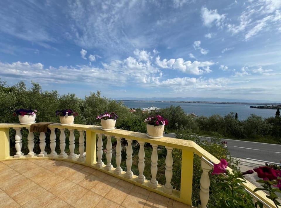 Apartment (Three Bedroom Apartment with Terrace) | Terrace/patio