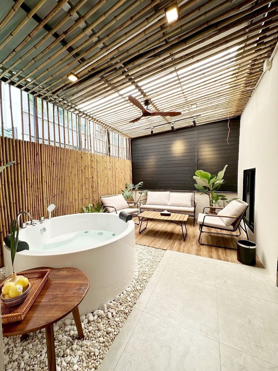Outdoor spa tub